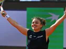 Italian Open: Jasmine Paolini delights home crowd by reaching 'dream' final