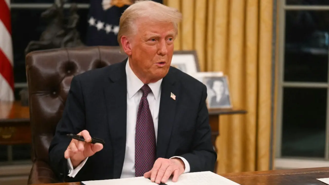Donald Trump inauguration: Here's a low down of the executive orders Trump signed on Day 1 in White House Donald Trump inauguration: Here's a low down of the executive orders Trump signed on Day 1 in White House