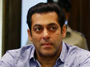 Will blow his car with a bomb: Salman Khan gets new death threat