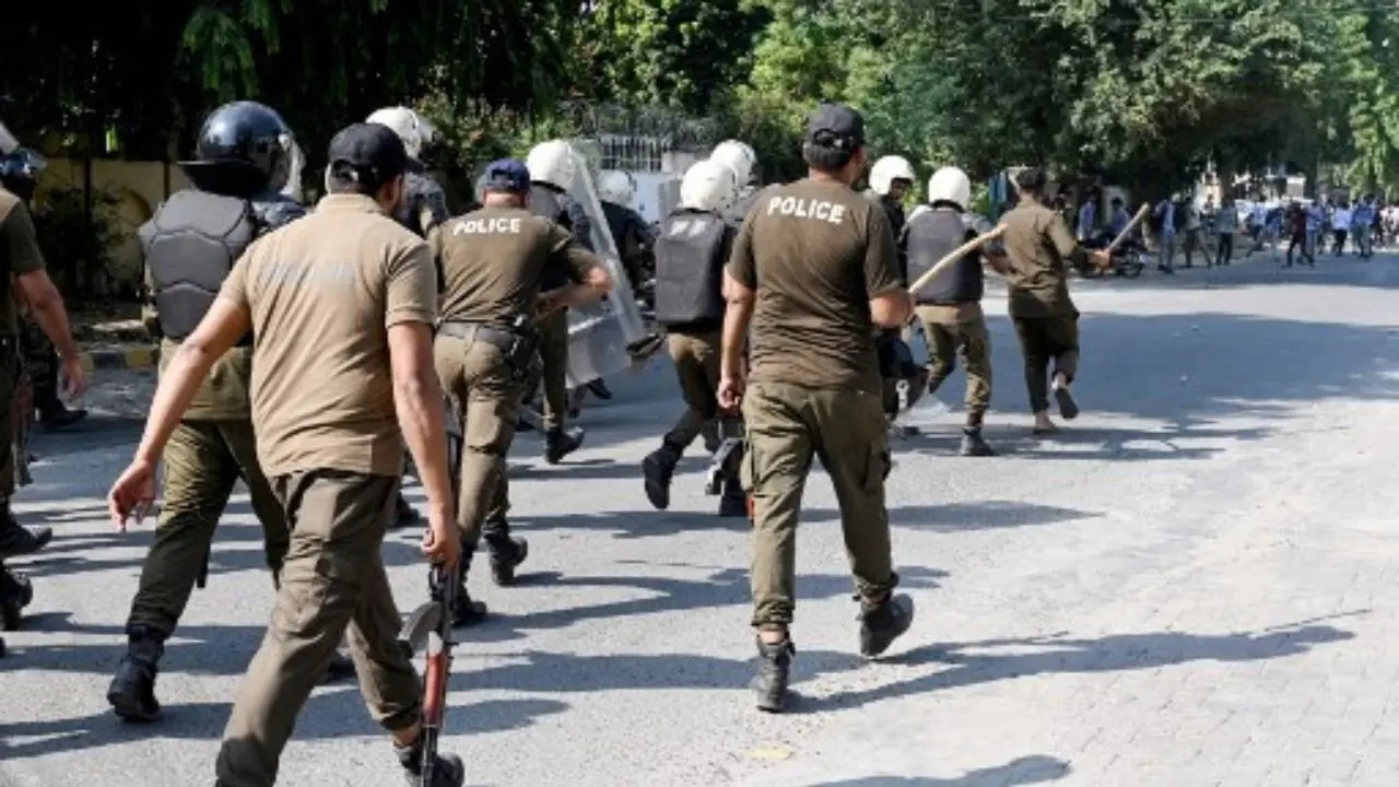 Gunmen in Balochistan single out 7 bus travellers from Pakistan's Punajb and kill them Gunmen in Balochistan single out 7 bus travellers from Pakistan's Punajb and kill them