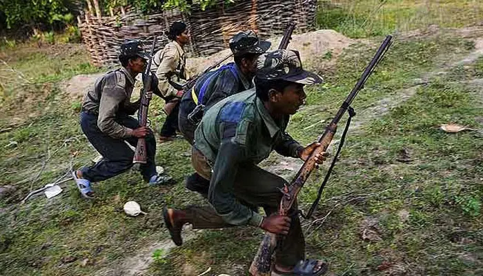 India | 2 cops, 31 Naxalites killed in encounter with security forces in Chhattisgarh's Bijapur India | 2 cops, 31 Naxalites killed in encounter with security forces in Chhattisgarh's Bijapur