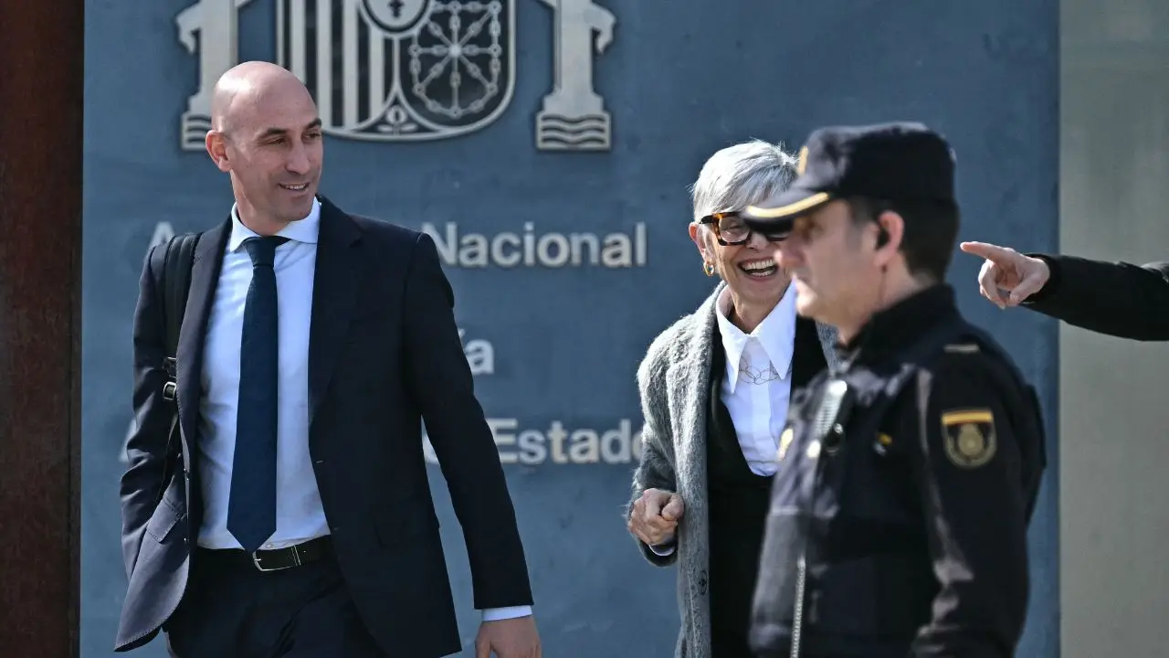 Prosecutors question judge's impartiality in Rubiales forced kiss saga, demand for trial re-run Prosecutors question judge's impartiality in Rubiales forced kiss saga, demand for trial re-run