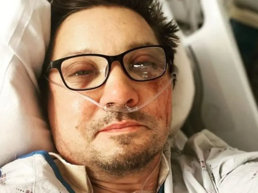 Jeremy Renner celebrates 'ReBirthday' as he wishes fans on new year