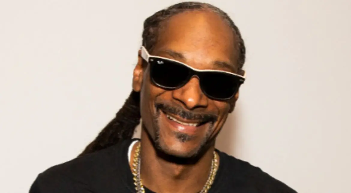 Snoop Dogg says 'still 100% Black' over hate for appearing at Trump Inauguration Ball Snoop Dogg says 'still 100% Black' over hate for appearing at Trump Inauguration Ball