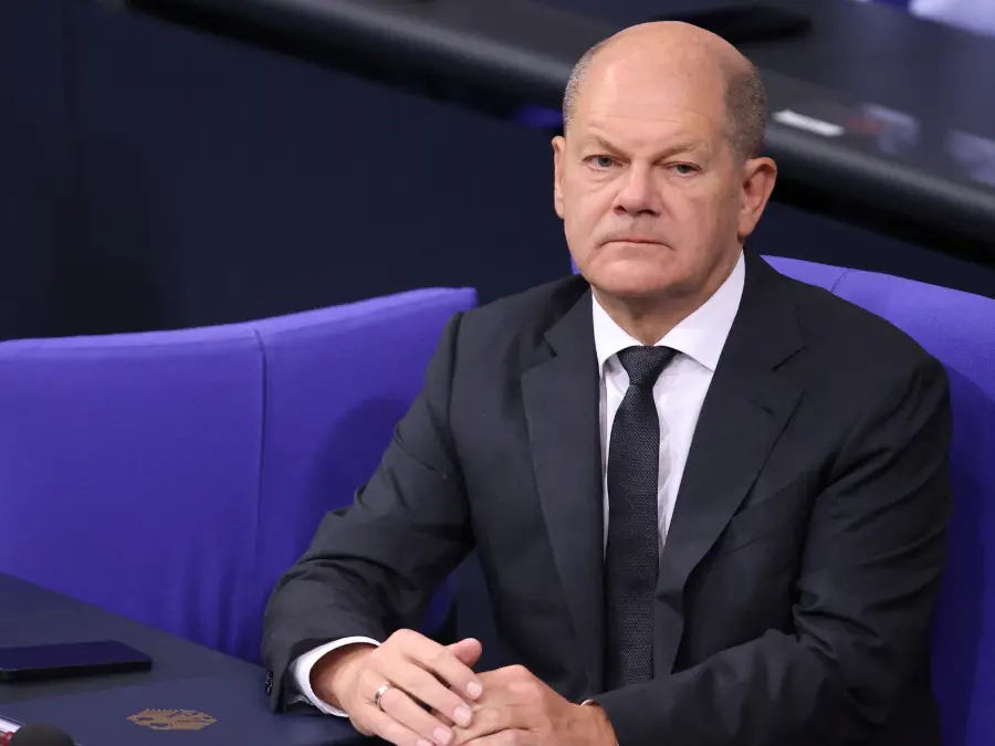 A hug for $5,100? Man fined for embracing German Chancellor Olaf Scholz – Here’s why