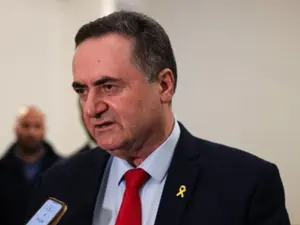 Israeli minister Katz threatens to 'crush Hezbollah's head' if it violates ceasefire