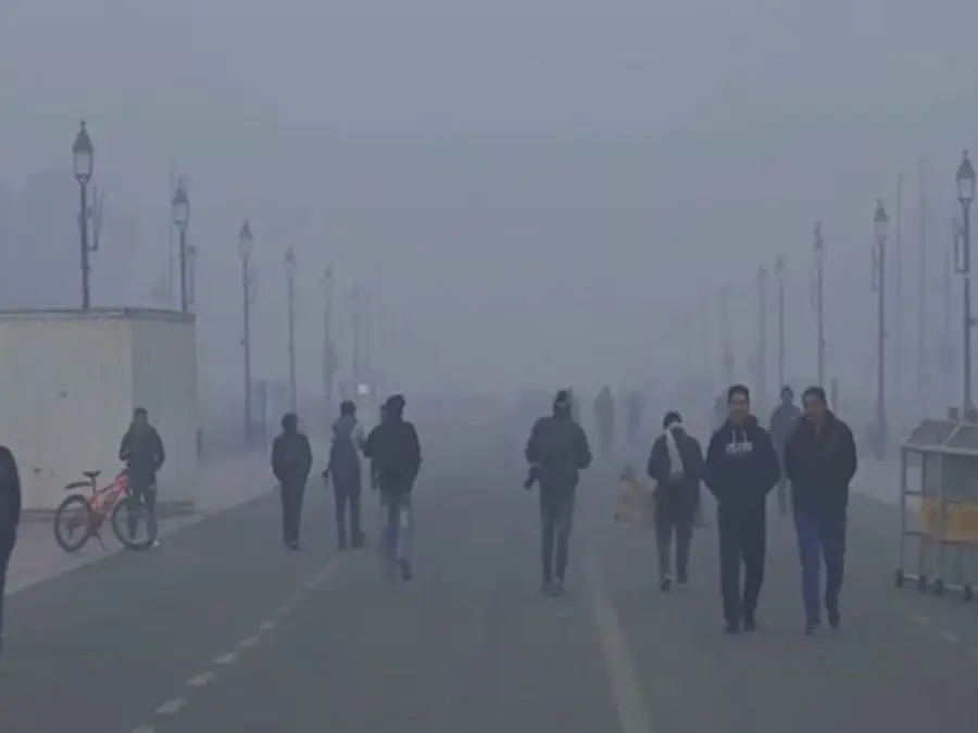 India: Delhi’s AQI remains 'very severe'; IMD predicts light rain, dense fog in coming days
