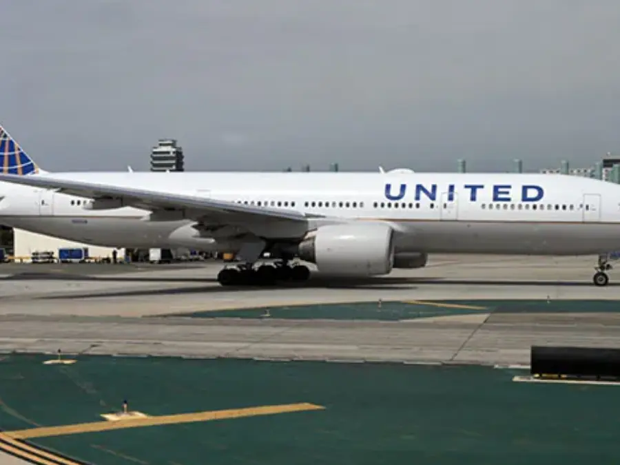 Man banned from US airline after urinating on co-passenger