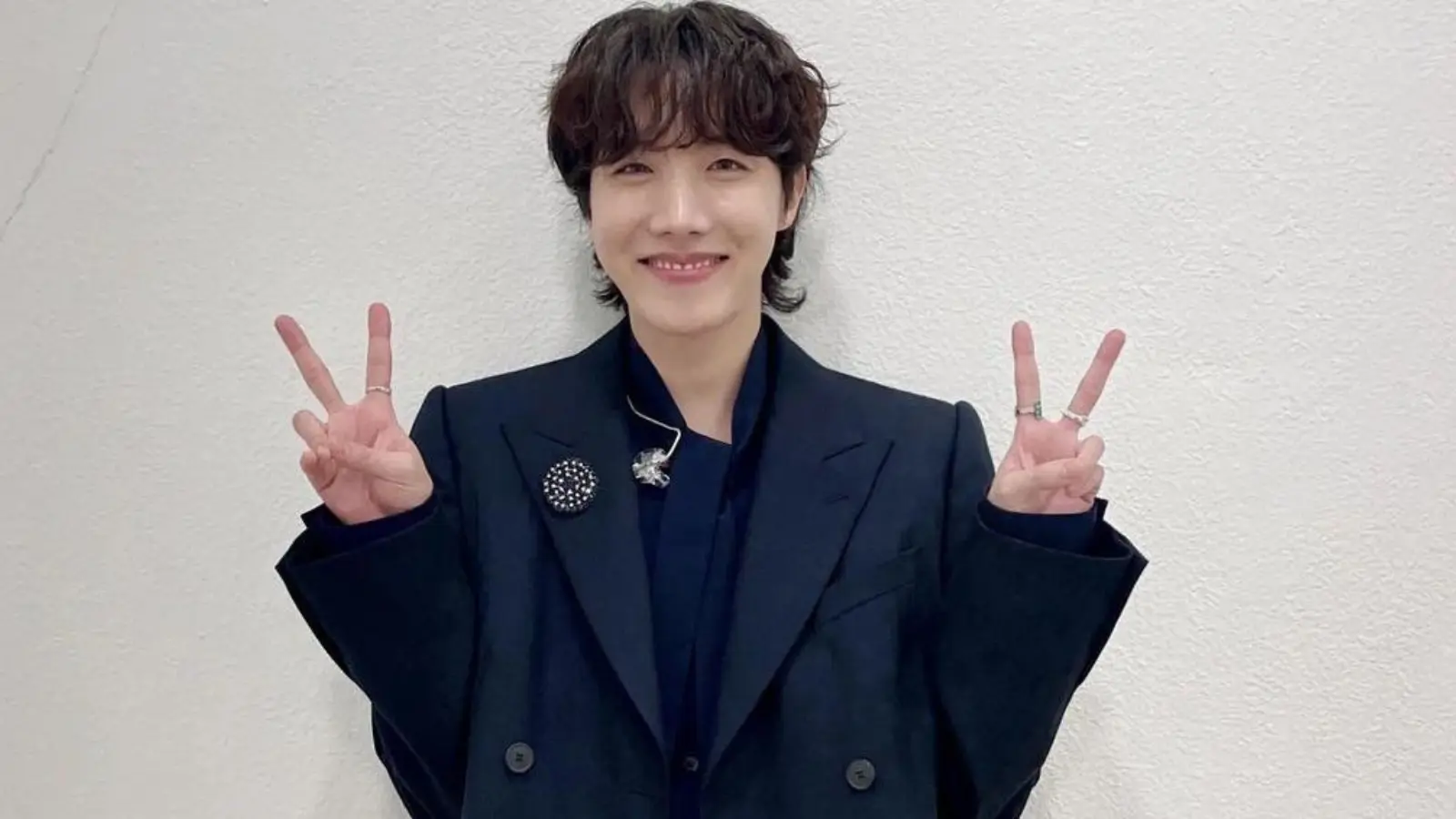 Jung Ho-seok ( J- hope) 