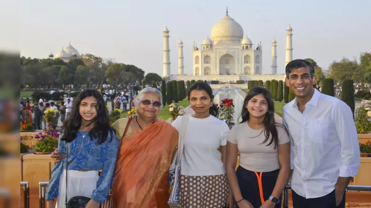 Former British PM Rishi Sunak visits Taj Mahal with family during trip to India Former British PM Rishi Sunak visits Taj Mahal with family during trip to India