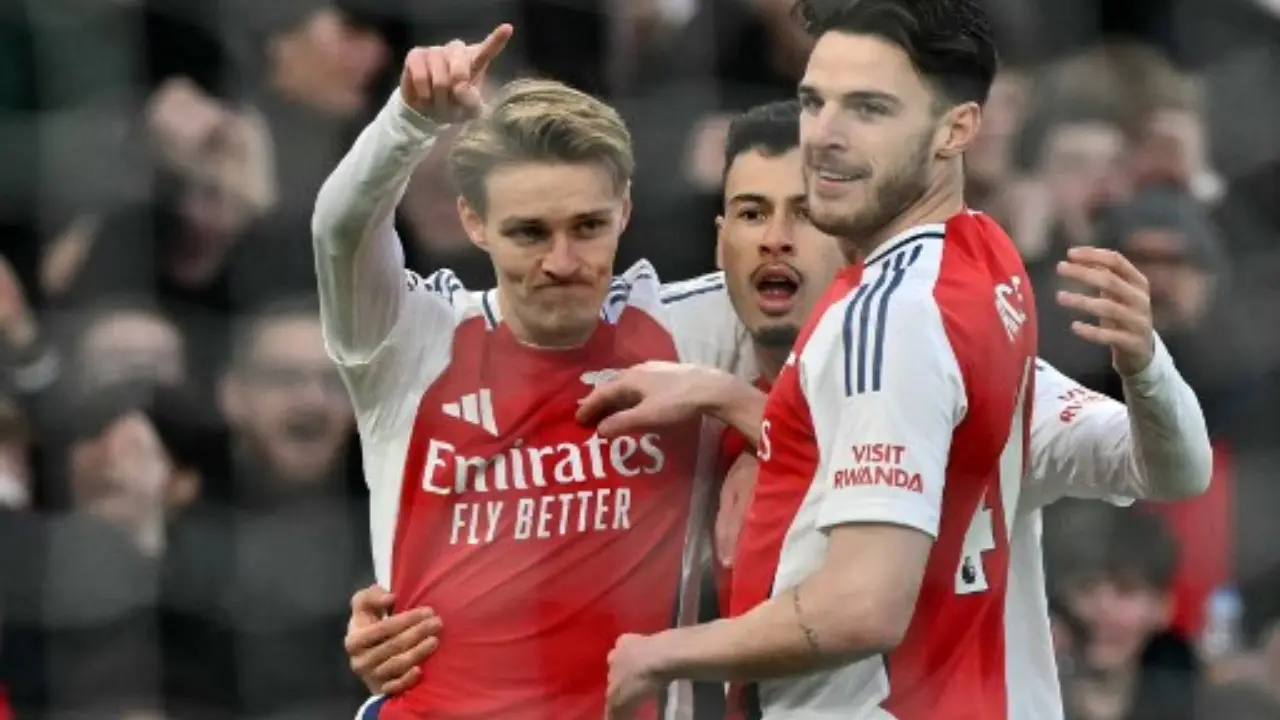 Premier League: 5-star Arsenal thrash Manchester City at Emirates Premier League: 5-star Arsenal thrash Manchester City at Emirates