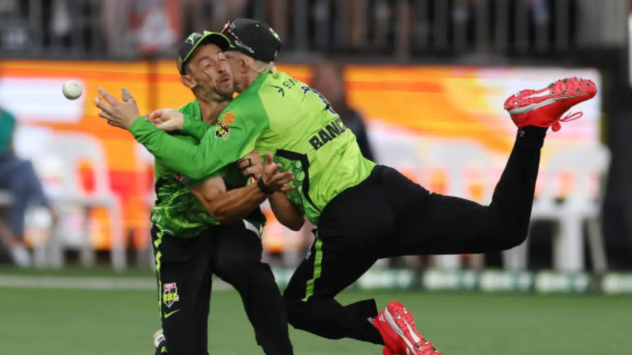 BBL 2024-25: Cameron Bancroft, Daniel Sams conscious after horror collision BBL 2024-25: Cameron Bancroft, Daniel Sams conscious after horror collision