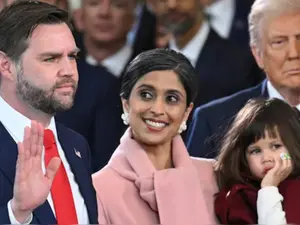 WATCH | Pro-Ukraine protesters chased JD Vance while he was with his 3-year-old daughter