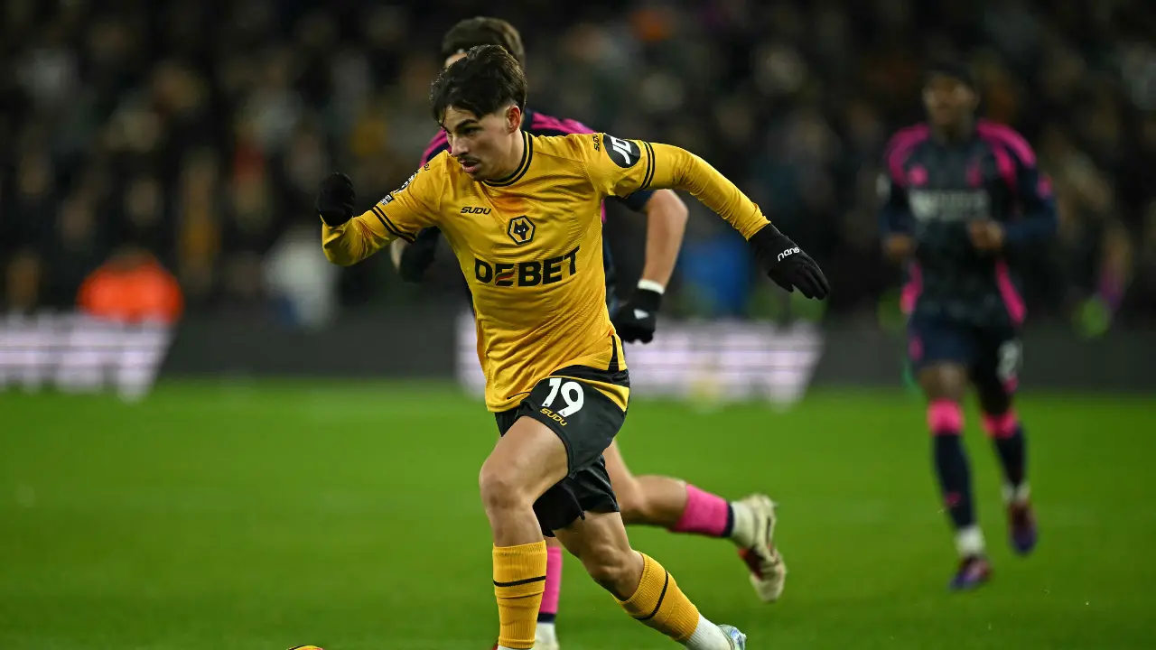 Premier League: Nottingham Forest tame Wolves to maintain unlikely title challenge Premier League: Nottingham Forest tame Wolves to maintain unlikely title challenge