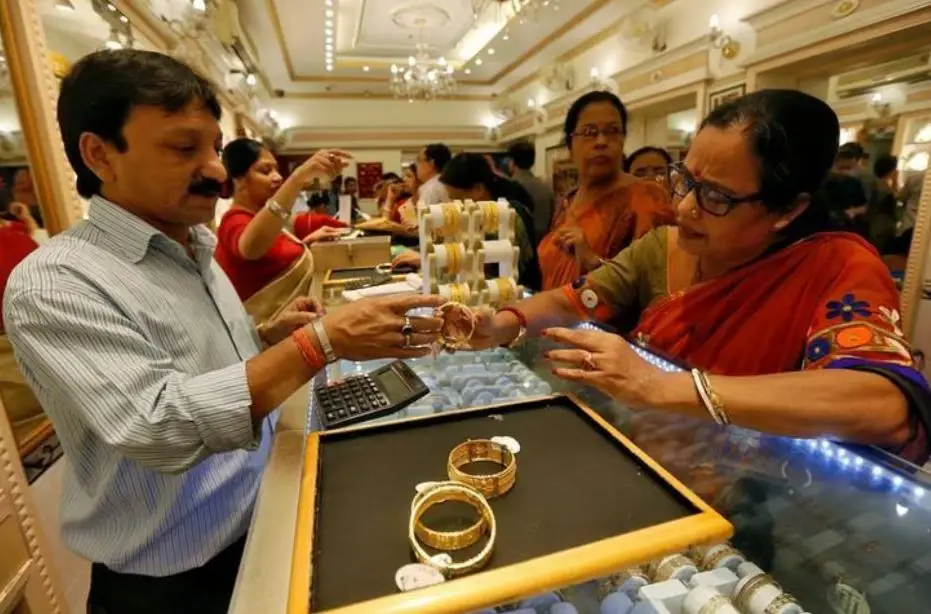 Akshaya Tritiya 2025: A Golden Surge in Weddings and Gold Purchases in New Delhi