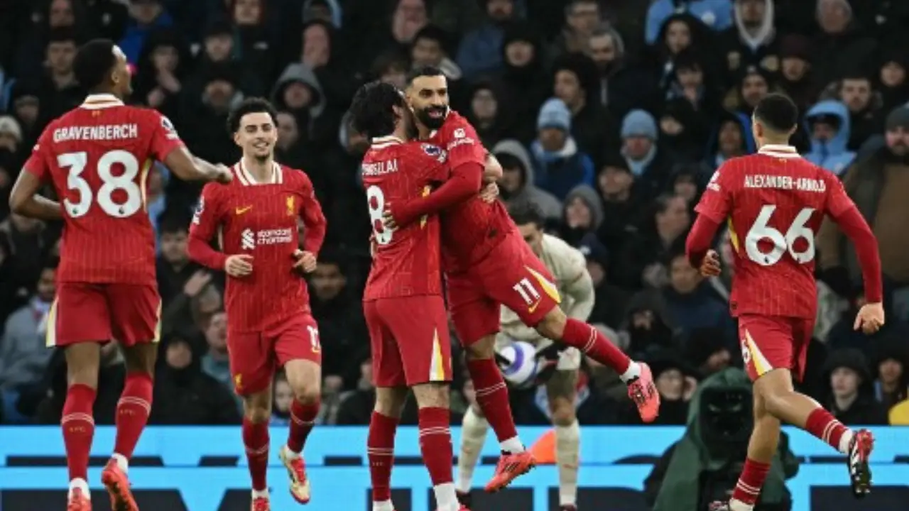 Premier League champions-elect Liverpool leave mark on Manchester City Premier League champions-elect Liverpool leave mark on Manchester City