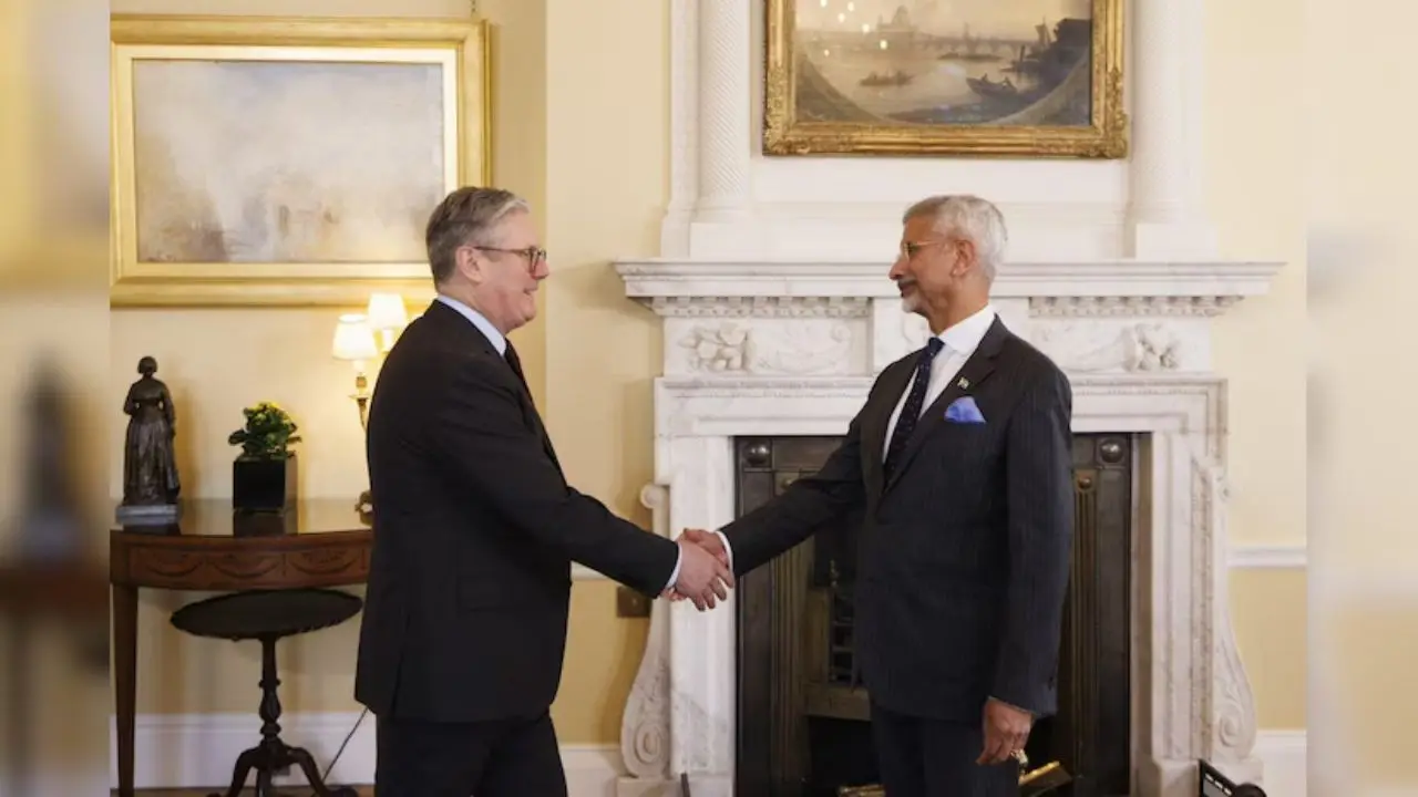 Indian EAM Jaishankar holds bilateral talks with UK PM Keir Starmer in London over Ukraine conflict Indian EAM Jaishankar holds bilateral talks with UK PM Keir Starmer in London over Ukraine conflict