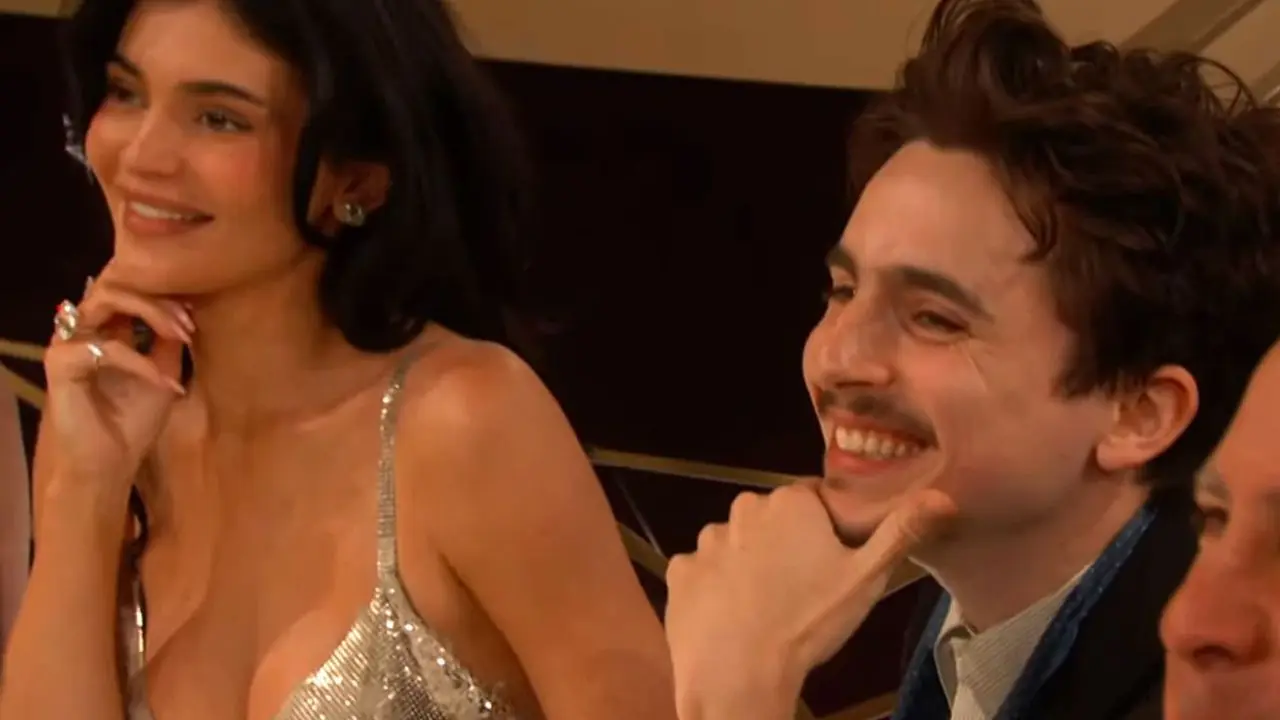 Golden Globes 2025: Timothee Chalamet and Kylie Jenner steal a kiss at Globes; see adorable PICS Golden Globes 2025: Timothee Chalamet and Kylie Jenner steal a kiss at Globes; see adorable PICS