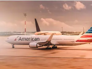 'Crazy' man forces pilot to take a U-turn and return to New York after 4 hours