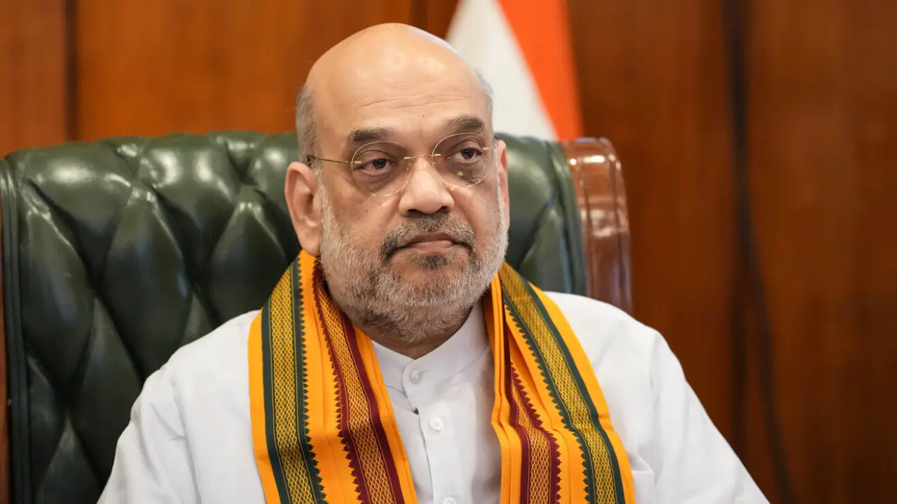 India cancels all 17 types of visas for Pakistani citizens; Amit Shah directs CMs to identify and deport Pakistanis | Pahalgam terror attack India cancels all 17 types of visas for Pakistani citizens; Amit Shah directs CMs to identify and deport Pakistanis | Pahalgam terror attack