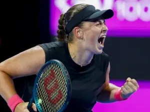 Qatar Open: Ostapenko keeps it perfect against Swiatek to reach final