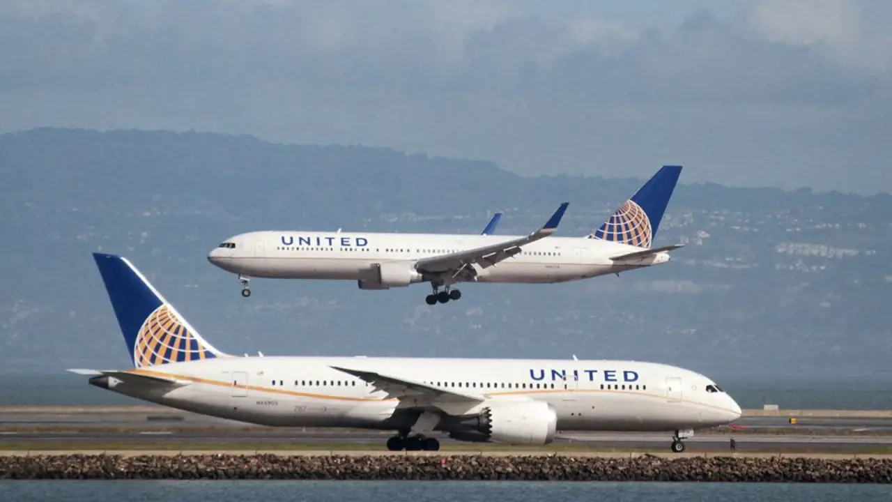 United Airlines flight turns back after pilot forgets passport