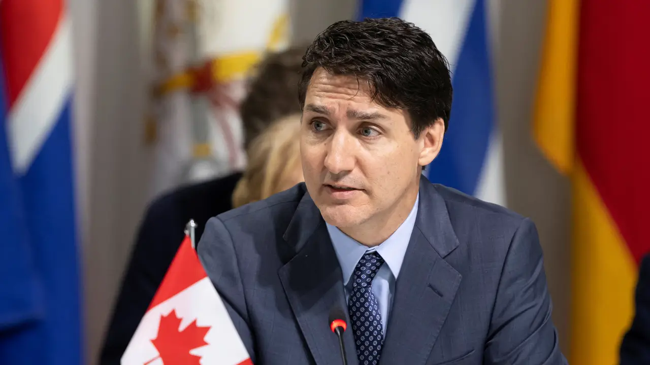 Video: Justin Trudeau bursts into tears at farewell address, says he 'put Canadians first' amid trade war with Trump Video: Justin Trudeau bursts into tears at farewell address, says he 'put Canadians first' amid trade war with Trump