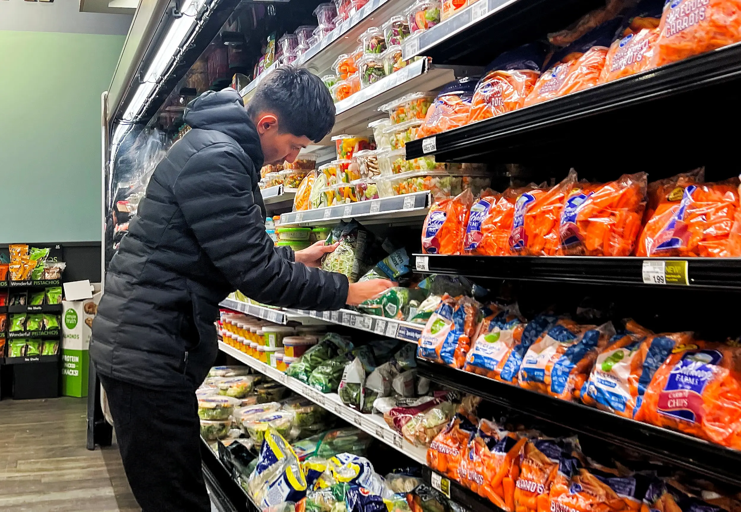 US Inflation in December unexpectedly eases, rate cut bets rise