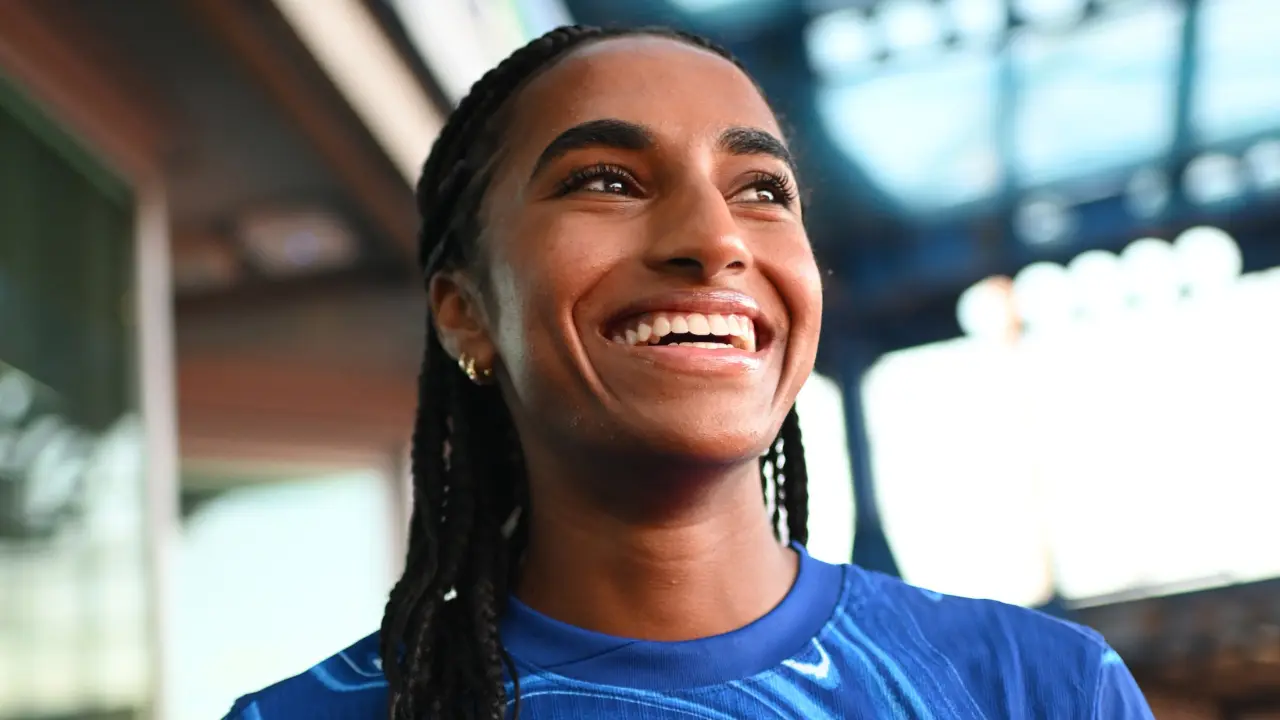 Meet Naomi Girma - 24-year-old Olympic gold winner and world's first million-dollar female footballer Meet Naomi Girma - 24-year-old Olympic gold winner and world's first million-dollar female footballer