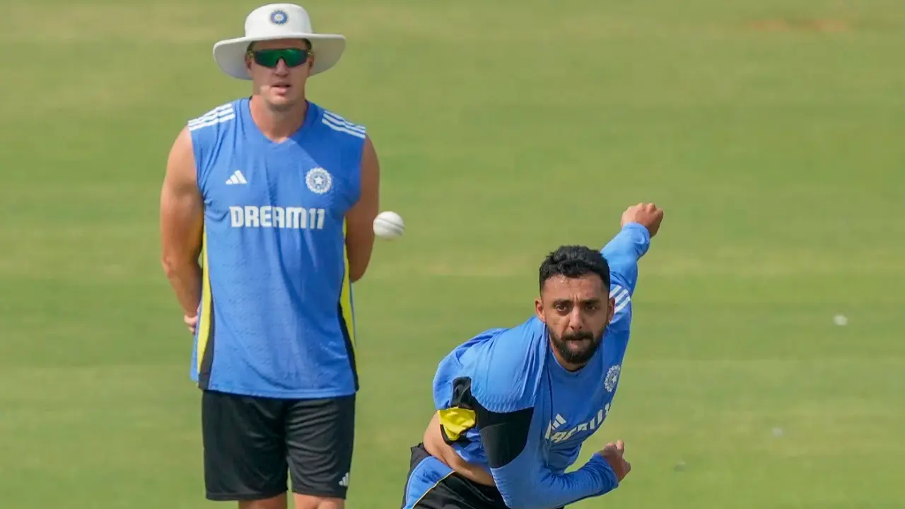 Champions Trophy: India bowling coach Morkel leaves team and returns home due to personal emergency Champions Trophy: India bowling coach Morkel leaves team and returns home due to personal emergency