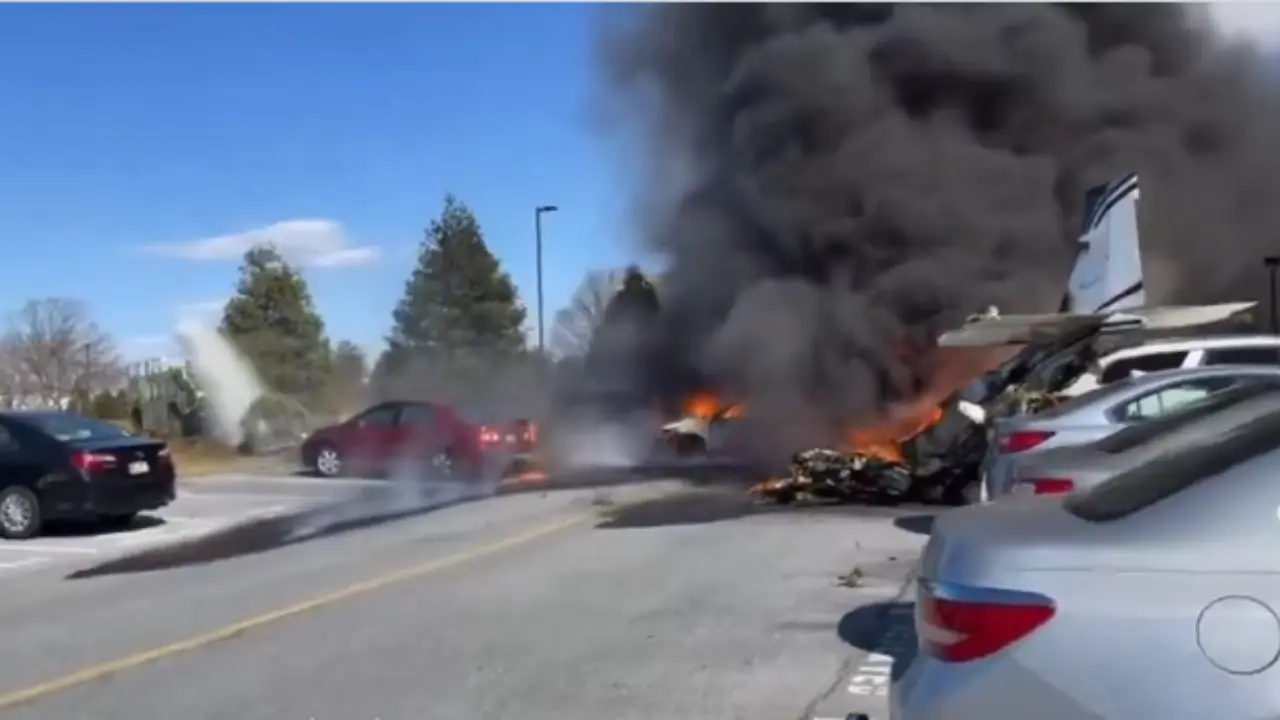 VIDEO: Plane with five people aboard crashes into Pennsylvania retirement community parking lot VIDEO: Plane with five people aboard crashes into Pennsylvania retirement community parking lot