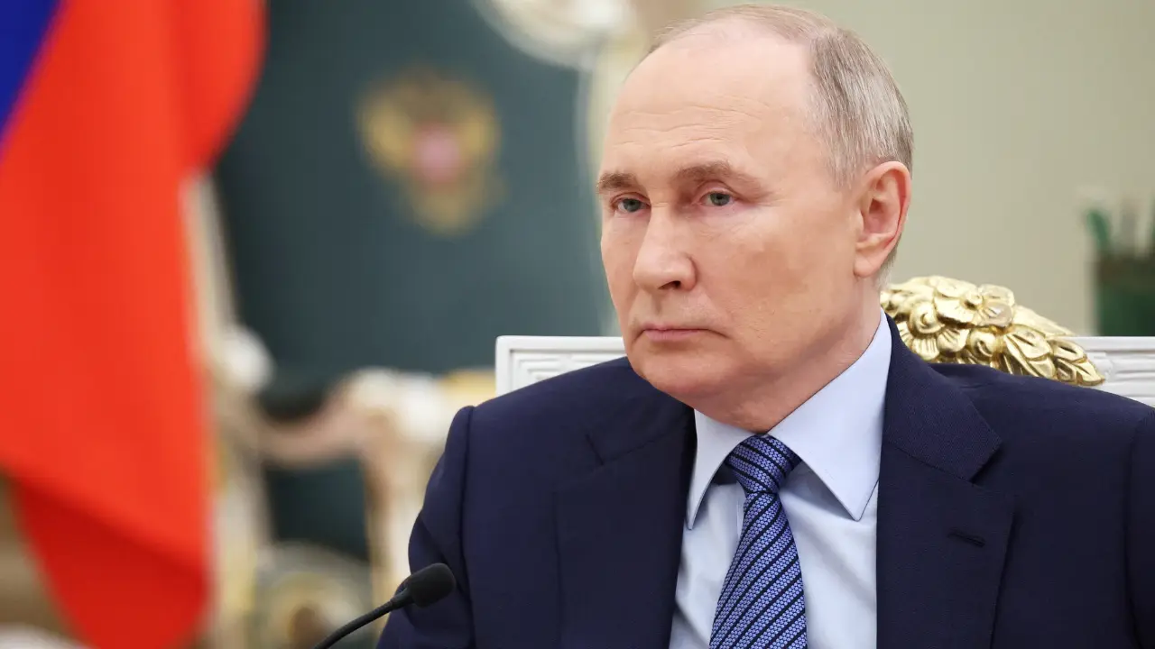 Putin announces ‘Easter truce’ in Ukraine conflict, orders military to halt fighting Putin announces ‘Easter truce’ in Ukraine conflict, orders military to halt fighting