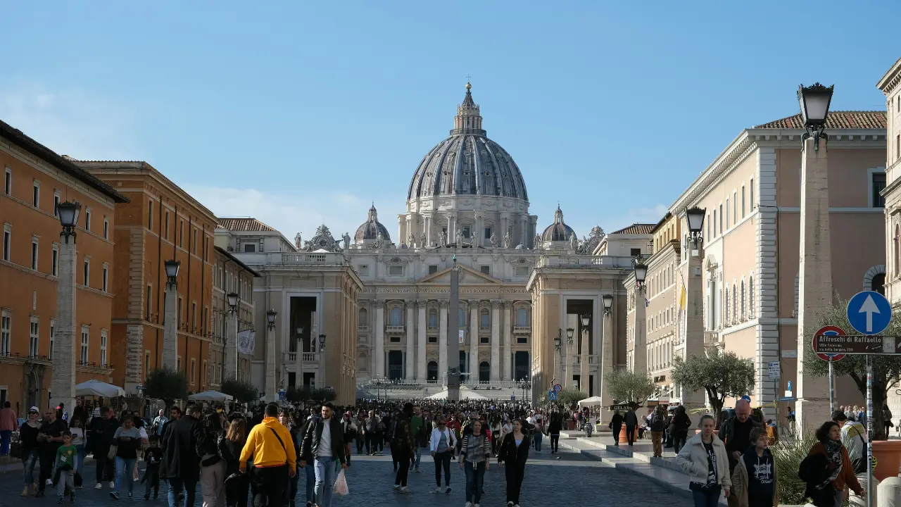 Papal Conclave 2025: What happens inside Sistine Chapel when cardinals vote to elect new pope Papal Conclave 2025: What happens inside Sistine Chapel when cardinals vote to elect new pope