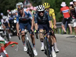 Tour de France: Colombian doctor facing suspended jail term over doping accusations