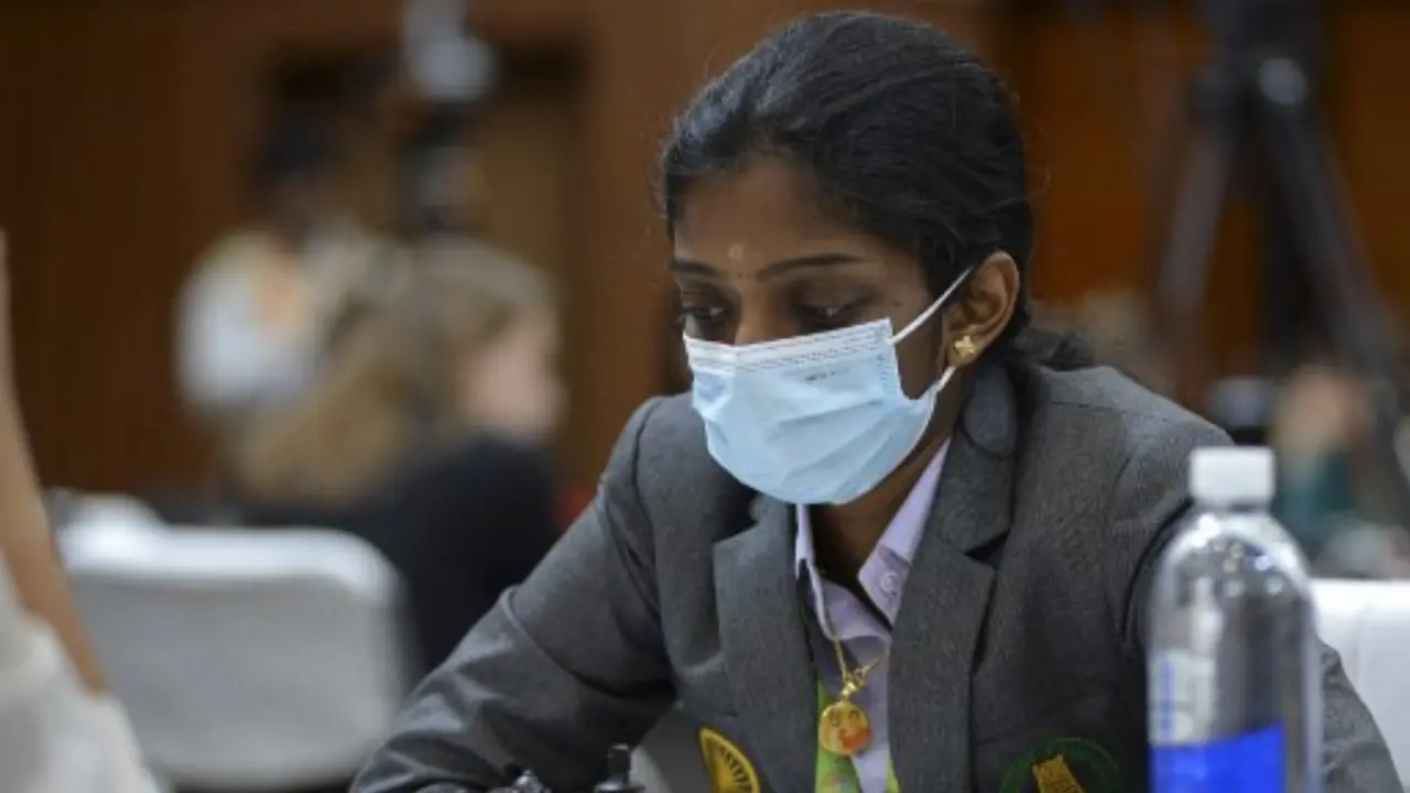 World Blitz Championship: Vaishali clinches women's bronze as India sign off on a high World Blitz Championship: Vaishali clinches women's bronze as India sign off on a high