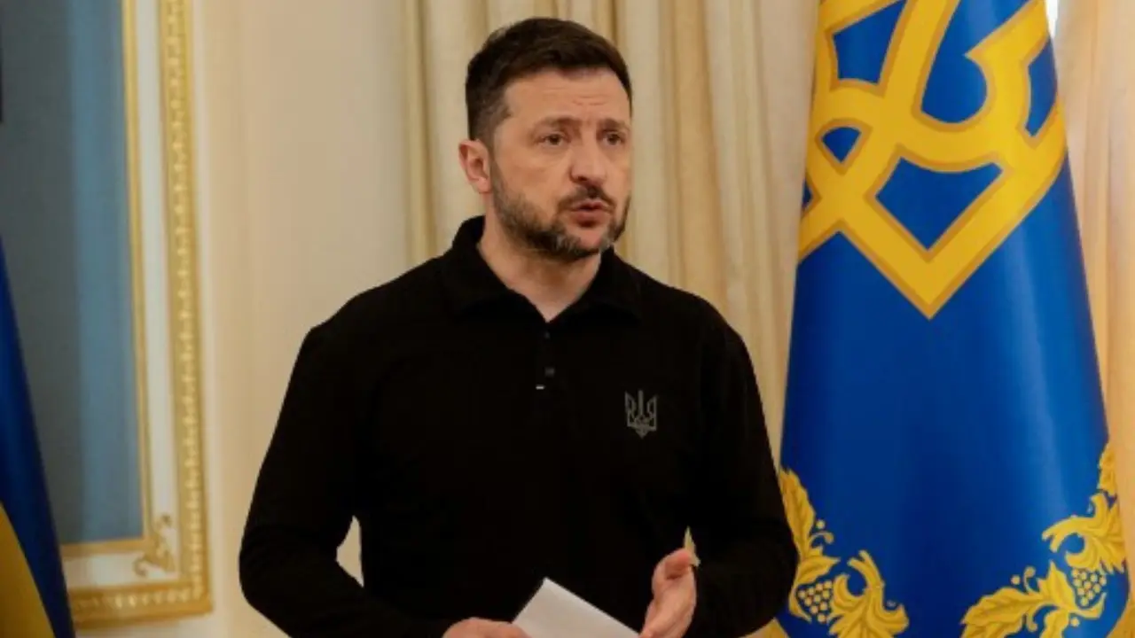 'Absolutely horrific scenes': Russia's biggest attack in months on Kyiv kills at least 9; Zelensky says won't budge on Crimea 'Absolutely horrific scenes': Russia's biggest attack in months on Kyiv kills at least 9; Zelensky says won't budge on Crimea