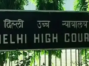 Delhi HC denies imposing complete ban on smartphones in schools