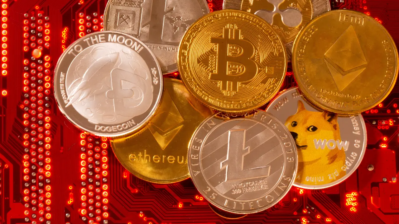 Heavily indebted Pakistan seeks to legalise cryptocurrency to attract global investment