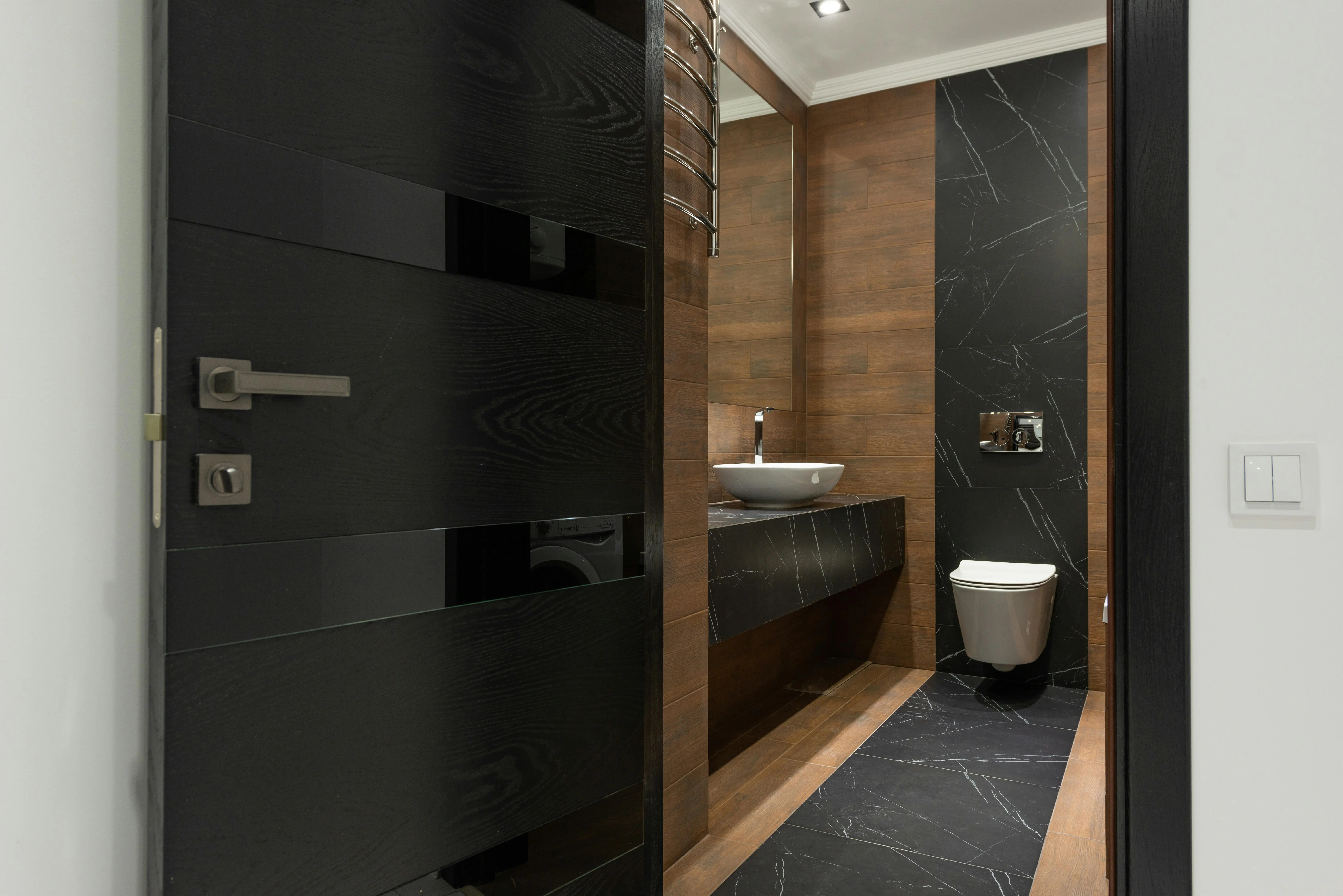 $6 as rent, woman in China turns office toilet into her bedroom $6 as rent, woman in China turns office toilet into her bedroom