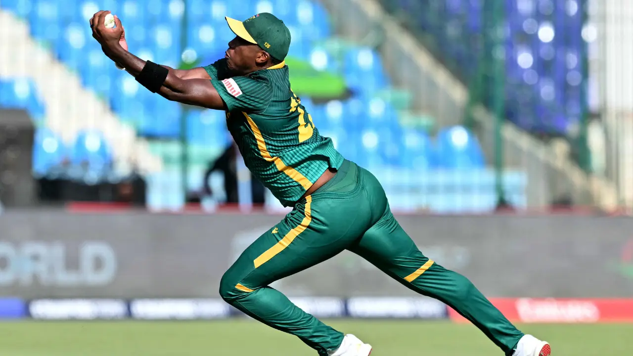 Watch: Lungi Ngidi takes one-handed stunner to sink England in final Champions Trophy group stage clash Watch: Lungi Ngidi takes one-handed stunner to sink England in final Champions Trophy group stage clash