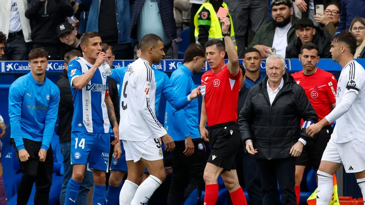 Kylian Mbappe receives first La Liga red card in Real Madrid’s win over Alaves Kylian Mbappe receives first La Liga red card in Real Madrid’s win over Alaves