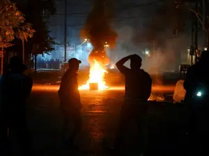 Pakistan: Sit-ins continue at six locations in Karachi