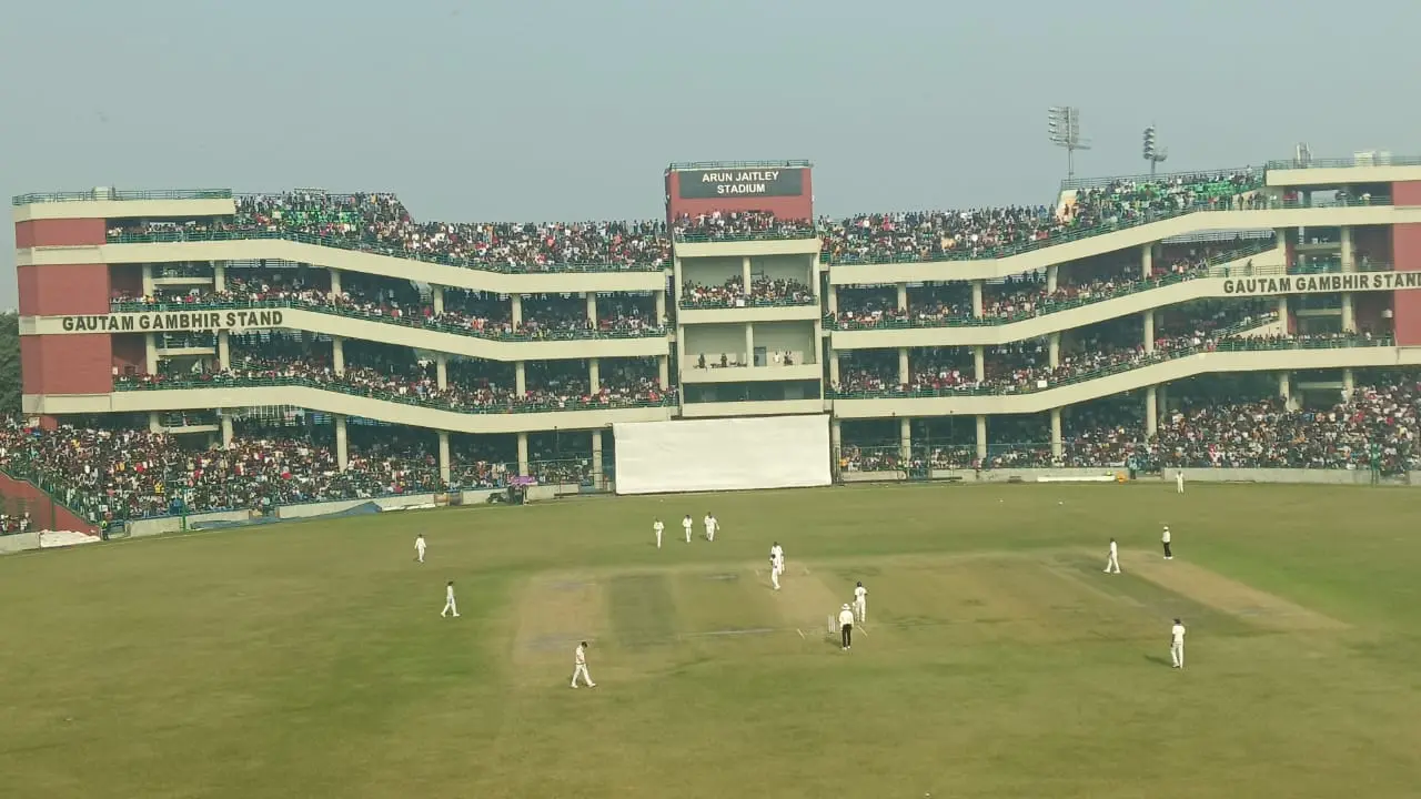 Delhi vs Railways, Ranji Trophy: 'Great for domestic cricket,' say DDCA officials as Virat Kohli pulls huge crowd in comeback match Delhi vs Railways, Ranji Trophy: 'Great for domestic cricket,' say DDCA officials as Virat Kohli pulls huge crowd in comeback match