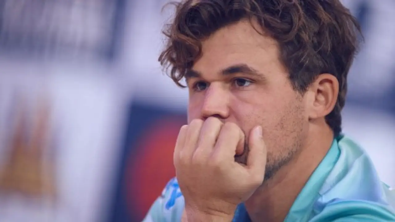 Magnus Carlsen quits chess championship after jeans row Magnus Carlsen quits chess championship after jeans row