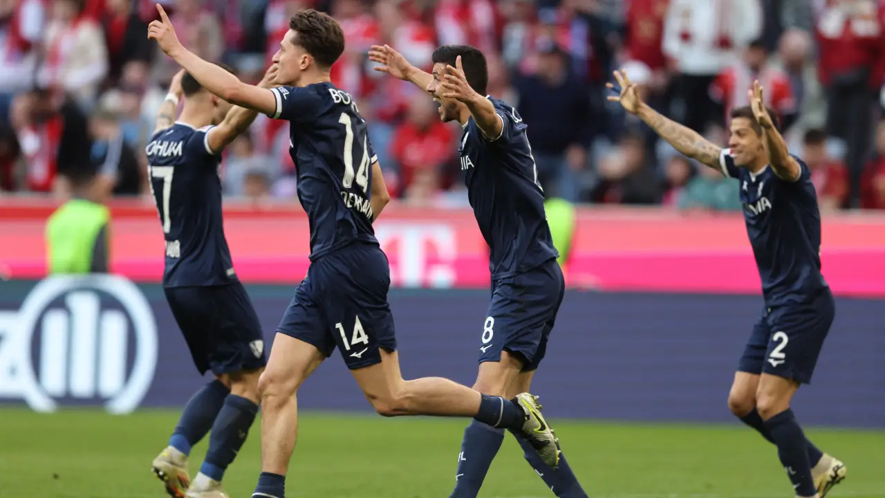 Bundesliga: Bayern Munich unpunished for shock loss as Bayer Leverkusen fall to defeat Bundesliga: Bayern Munich unpunished for shock loss as Bayer Leverkusen fall to defeat