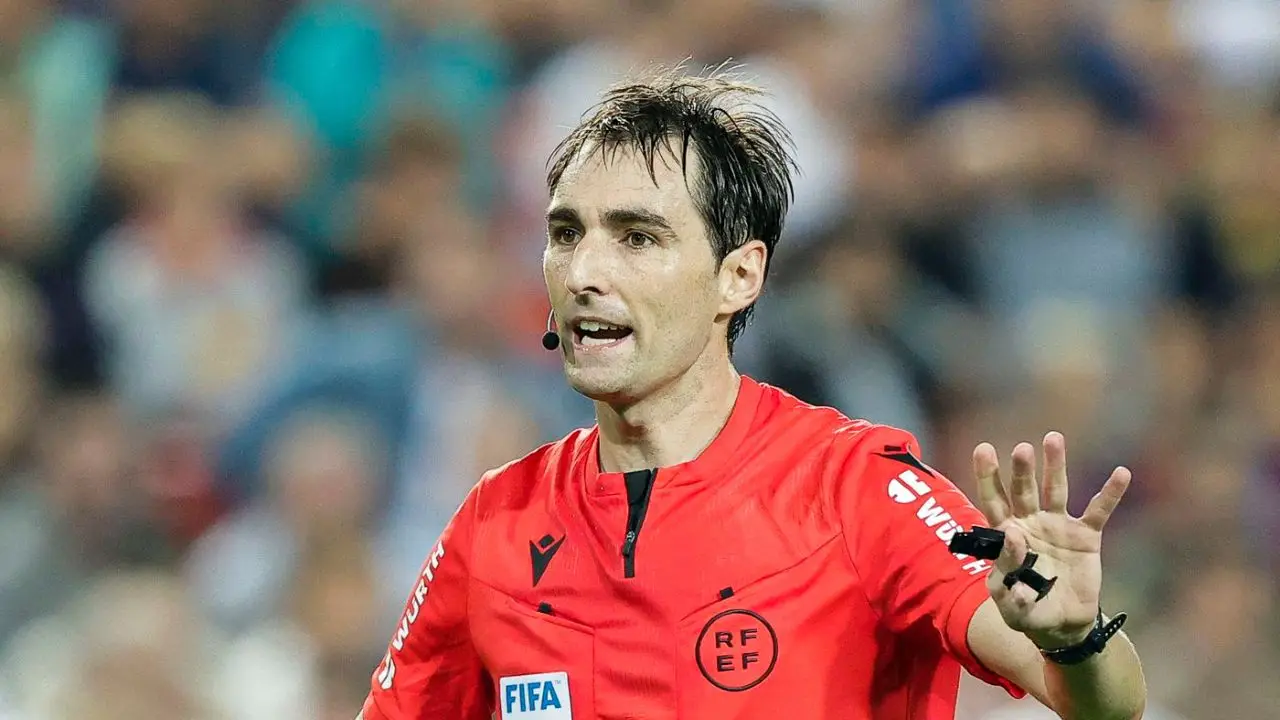 Copa del Rey final referee wells up over Real Madrid TV pressure this season Copa del Rey final referee wells up over Real Madrid TV pressure this season