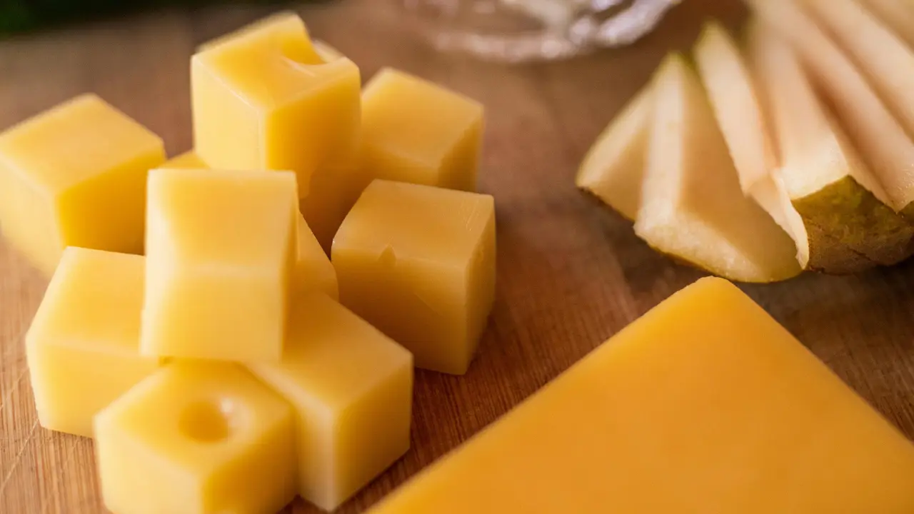 Donkey milk or dog milk? 16th century British revered cheese, and this quirky textbook is proof Donkey milk or dog milk? 16th century British revered cheese, and this quirky textbook is proof