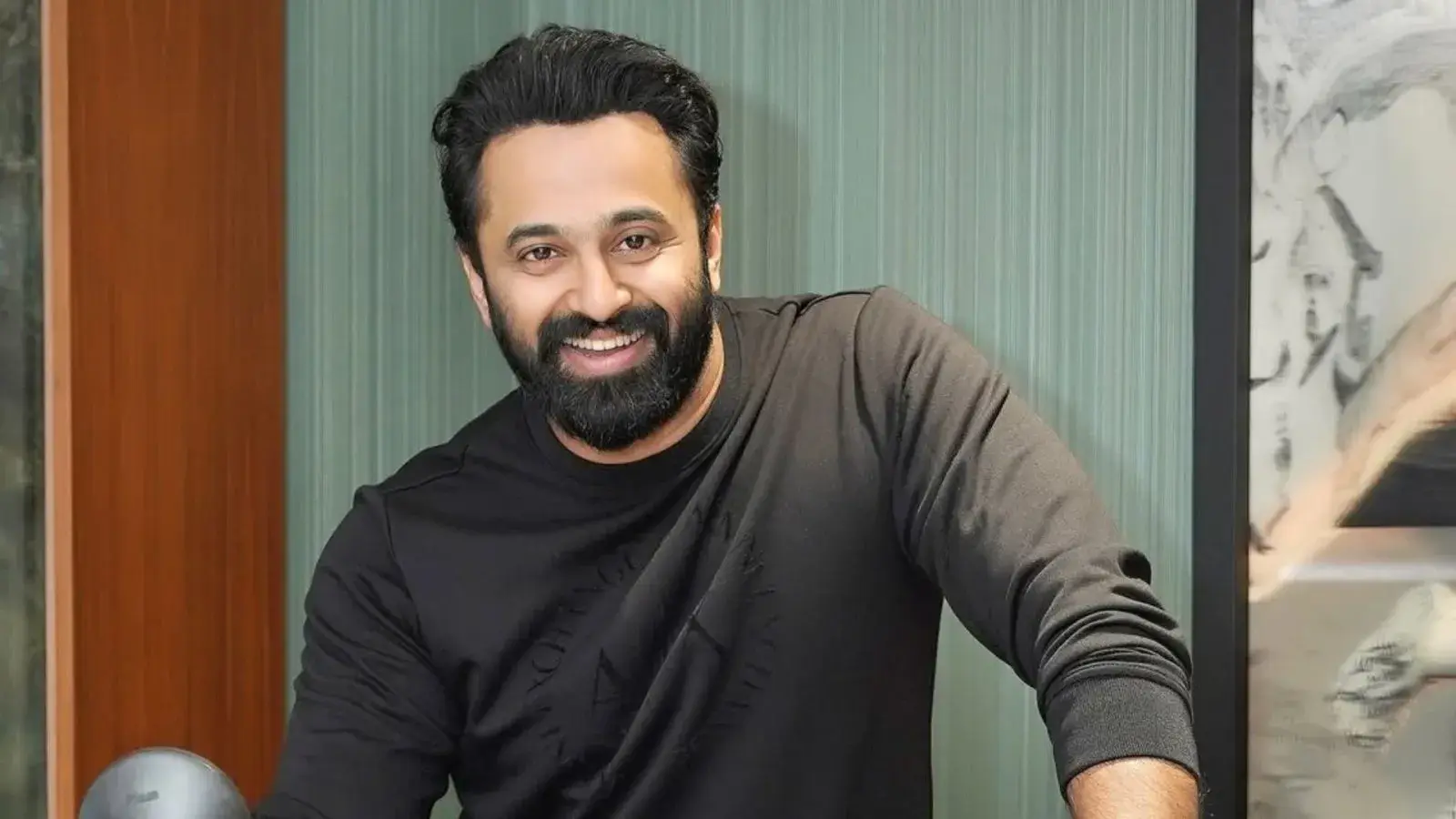 Marco star Unni Mukundan to make his directorial debut with a superhero movie Marco star Unni Mukundan to make his directorial debut with a superhero movie