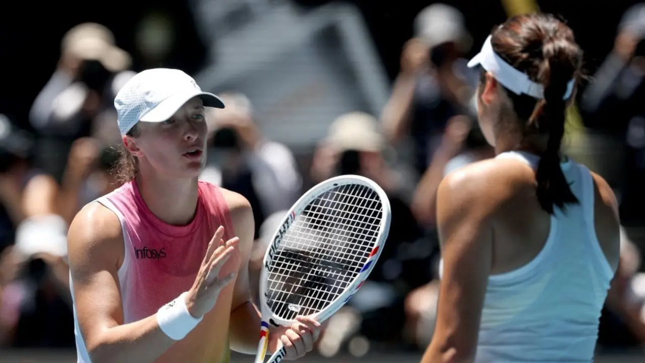 Relentless Swiatek squashes Raducanu to reach Australian Open last 16 Relentless Swiatek squashes Raducanu to reach Australian Open last 16