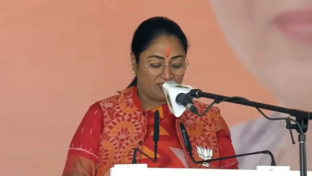 Rekha Gupta sworn in as Delhi Chief Minister, becomes 4th woman CM Rekha Gupta sworn in as Delhi Chief Minister, becomes 4th woman CM